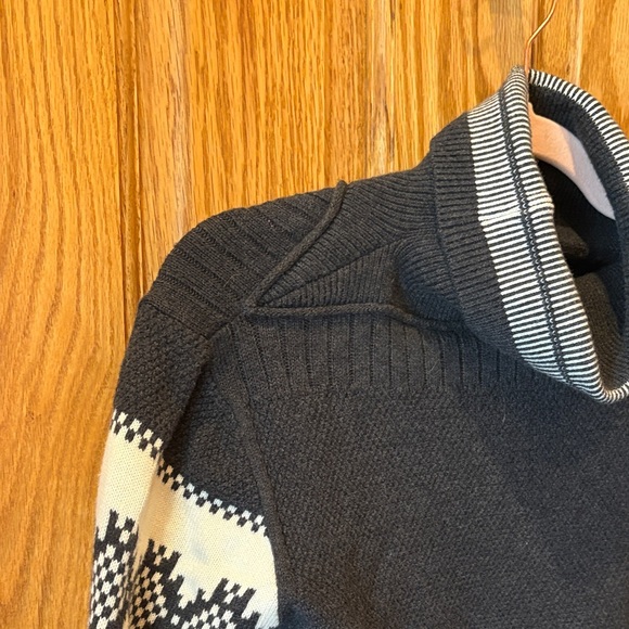 Maeve Black and White Nordic-Style Turtleneck Sweater - Picture 7 of 10